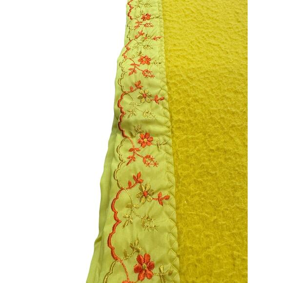 North Star By Chatham Vintage 70's Embroidered Blanket 89 x 62, Floral - Picture 2 of 8